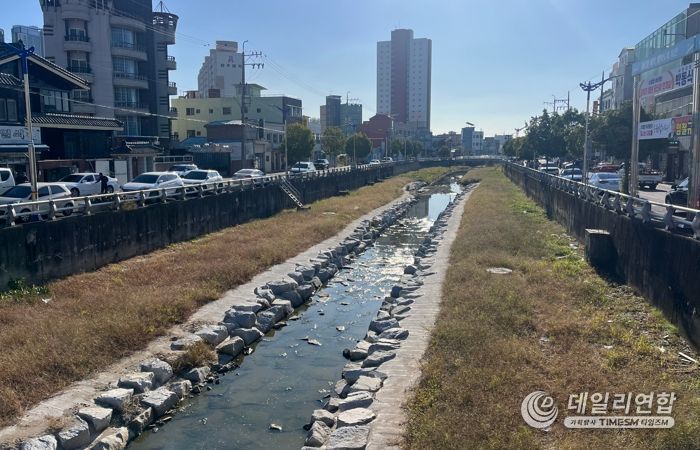 박동식 사천시장, 9년 걸친 대장정의 삼천포천 생태하천 복원사업 완수