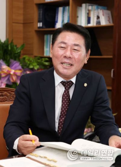신현광 영동군의회 의장