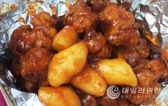 큐스닭강정 사진제공