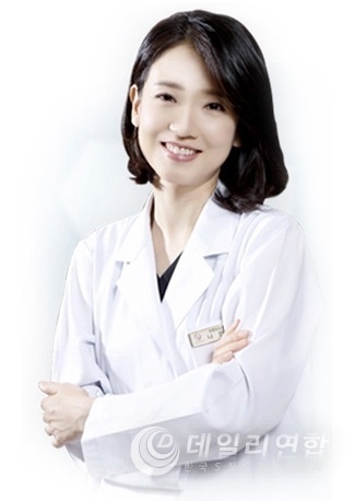 예롬성형외과 나민화 원장
