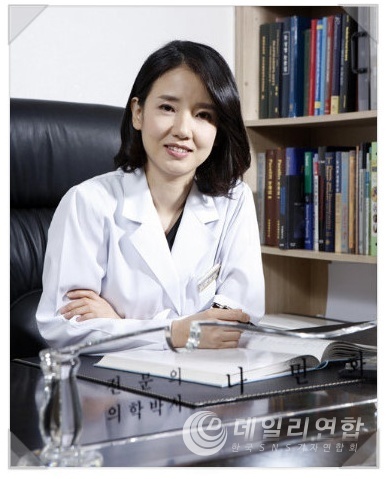 예롬성형외과 나민화 원장