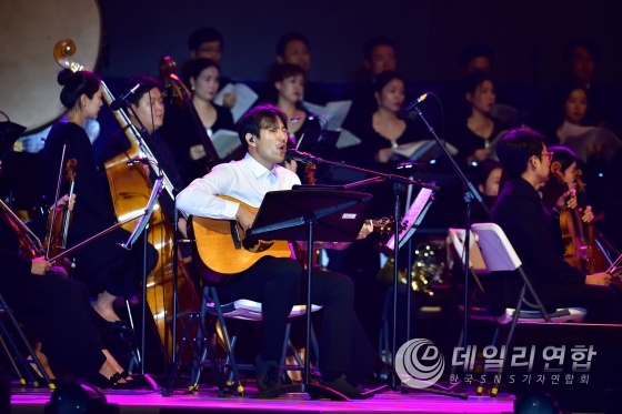 사진= 100주년기념 유관순 공연장면 배건호 작곡가 겸 음악감독